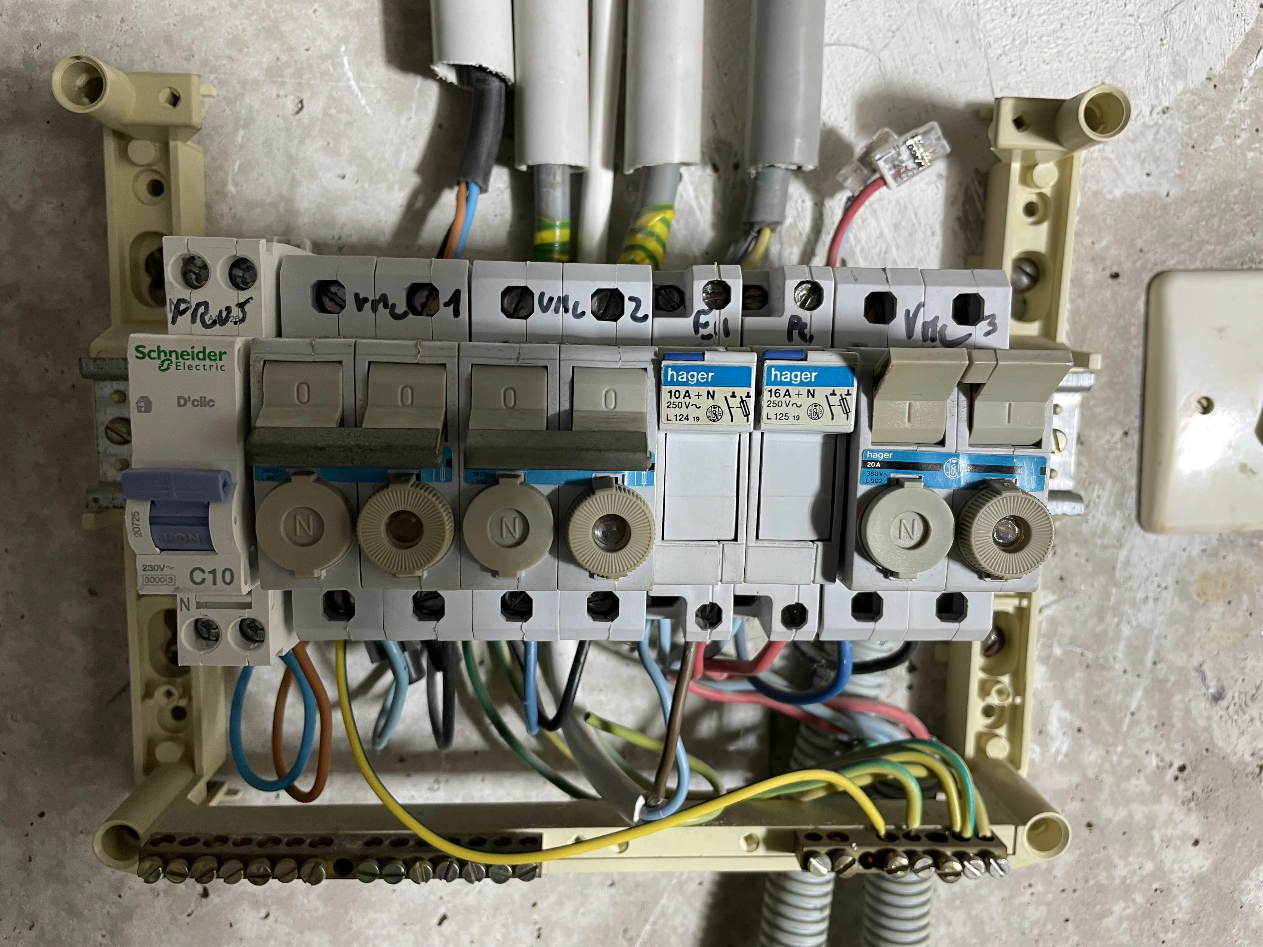 Tableaux électriques - AD2L Électricité